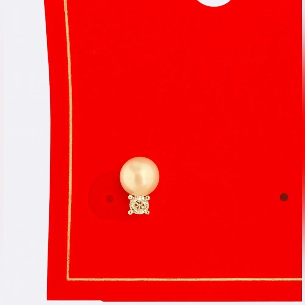 Holiday Lane Faux Pearl &‎ Crystal Stud Earrings Classic Gold Tone - Picture 2 of 2
